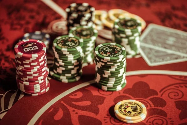 Multi-Bet selection interface on yupi showing football and live-casino options