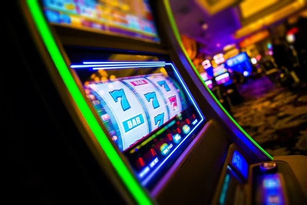 yupi live-dealer studio showing professional poker table with multiple camera feeds
